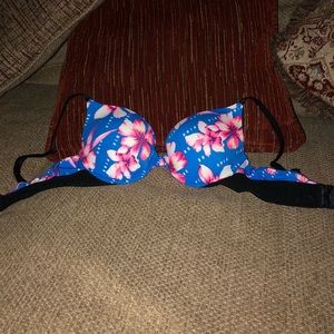 2 Pink/Victoria Secret bras